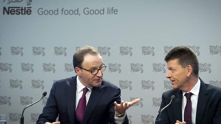 François-Xavier Roger (à droite), trésorier de Nestlé depuis huit ans, a décidé de quitter la multinationale veveysanne pour relever de nouveaux défis professionnels. (archive)