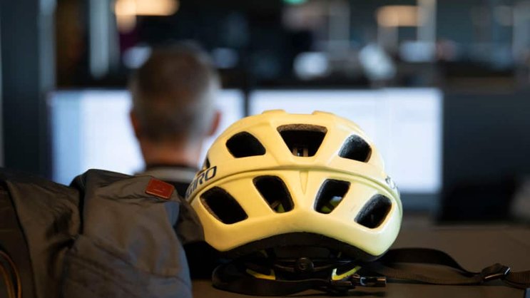 Les conducteurs de scooters électriques ne devraient pas être soumis à l'obligation du port du casque (archives).