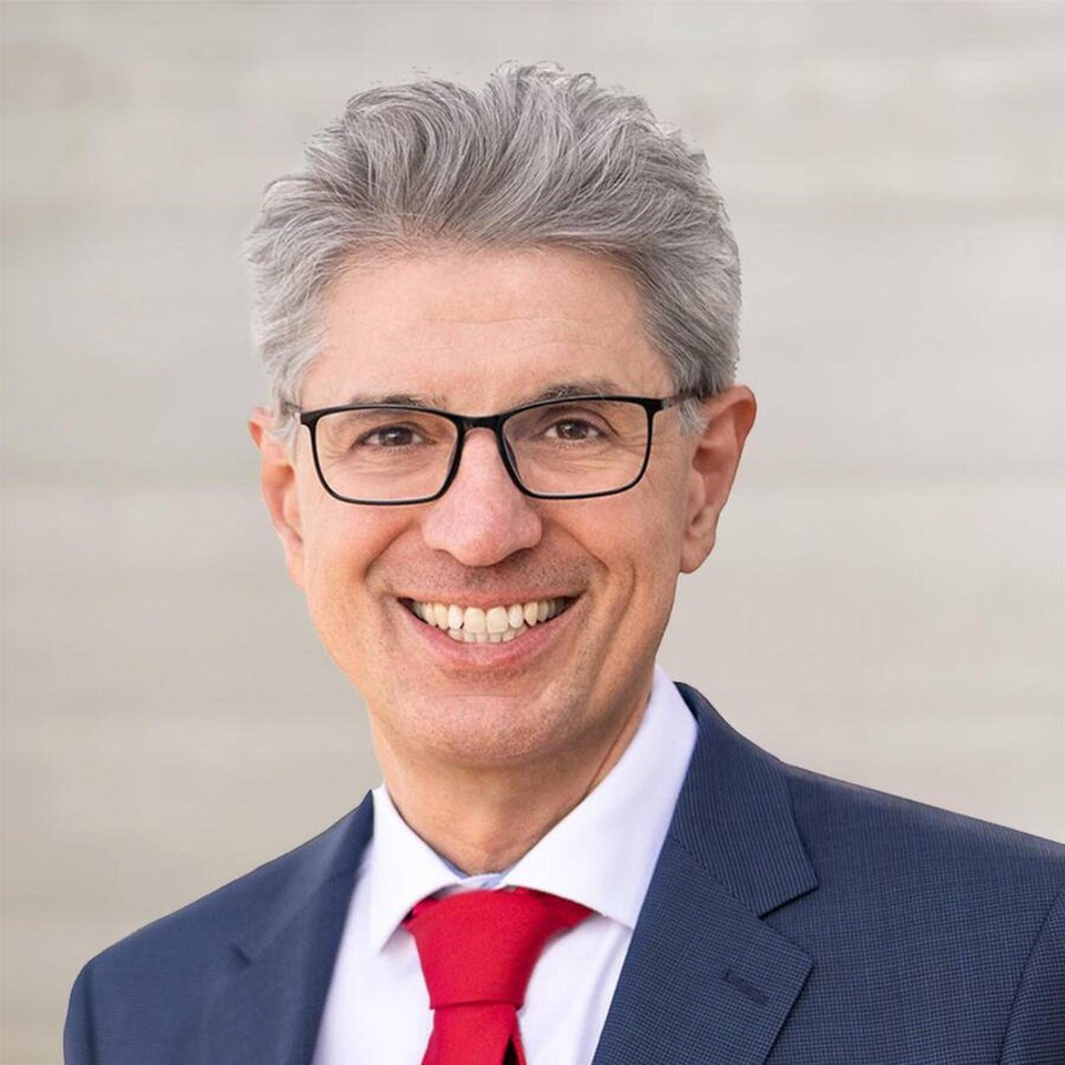 Donato Scognamiglio a été pendant de nombreuses années directeur d’Iazi et occupe aujourd’hui le poste de président du conseil d’administration de l’entreprise.