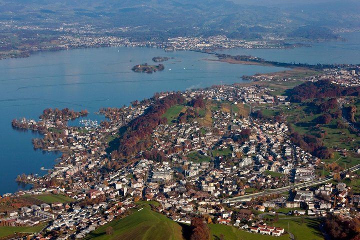 Nirgends in der Schweiz ist die Dichte an Einkommensmillionären so hoch wie in Wollerau SZ.