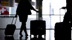 Bien des vols sont partis samedi matin de Zurich sans bagage en raison d'une panne de courant (archives).