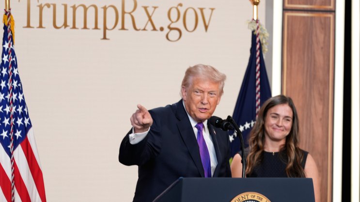 Trump lance TrumpRx.gov, promettant des médicaments moins chers.