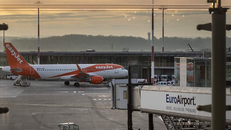 L'EuroAirport de Bâle-Mulhouse a enregistré 8,1 millions de passagers en 2023, en progression de 15 % par rapport à 2022, mais 11 % de moins que l'année record 2019 avant la pandémie (archives).