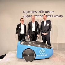 Torsten Scholl (à d.) et Xenia Scholl, son épouse, les cofondateurs de TeleRetail.