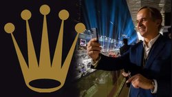 Le patron de Rolex, Jean-Frédéric Dufour, prend un selfie lors d'une course de Formule 1.