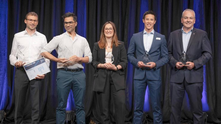 Jonas Roch, CTO de Voltiris, Faouzi Khechana, CEO de HemostOD, Margaux Peltier, CEO de Enerdrape (gagnante Trophée 2022), Hoàn Nguyen-Xuan, fondateur de Shark Rebellion, Guillaume Perben, CEO de Composite Recycling.