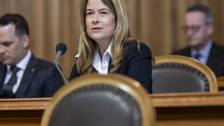 De plus en plus de contenus médiatiques, même payants, sont détournés par l'IA, déplore la conseillère aux Etats Petra Gössi (archives).