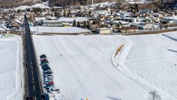 Les parkings relais de Zernez étaient loin d'être saturés.