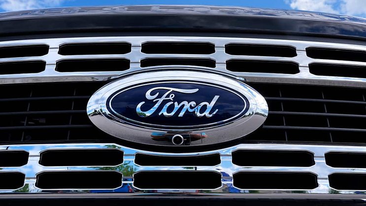 Ford explique sa stratégie par la volonté de se concentrer sur les véhicules "à un prix moins élevé et avec une meilleure autonomie". (AP Photo/Charles Krupa, File)