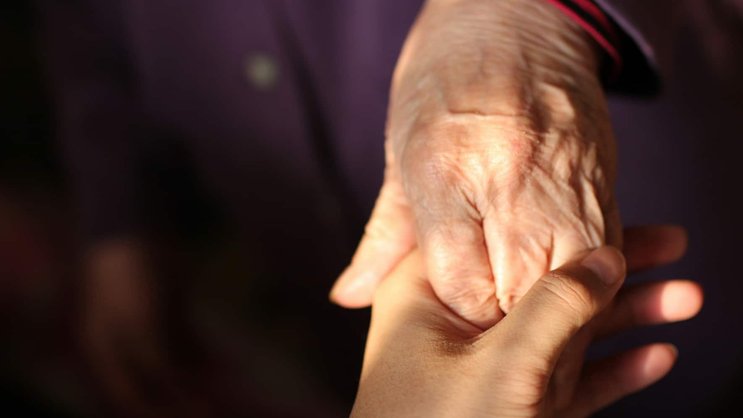 Tendre la main aux oubliés de la prévoyance: refuser encore une fois de réformer la LPP, c'est les laisser de côté pour des années encore.