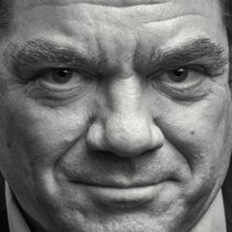Le franc-parler d'Antoine Hubert sur LinkedIn lui a d’ailleurs valu une fermeture de son compte, en décembre dernier, en raison de prises de position critiques sur la politique sanitaire des autorités face à la pandémie.