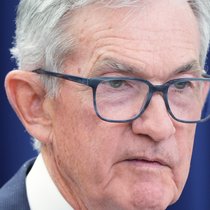 Donald Trump reproche au président de la Fed Jerome Powell de ne pas baisser les taux d'intérêt.