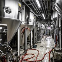 C’est dans la zone de fermentation de la brasserie que le système de récupération du CO2 est installé.