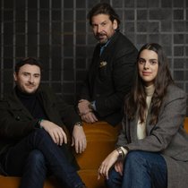 James Schaaf, Alexander Friedman (au centre) et Elisa Morales Dufour, les trois fondateurs de CollectorSphere.