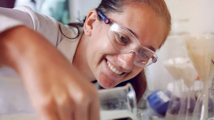 Samantha Anderson, cofondatrice de DePoly, un spin-off de l'EPFL né en 2020.