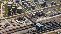 Mardi matin, le prix du baril de Brent du mer du Nord accélérait de 3,4% à 80,35 dollars. Côté gaz naturel, le prix du TTF européen bondissait de 19,78% à 51,79 euros, au plus haut depuis février 2025 (archives).