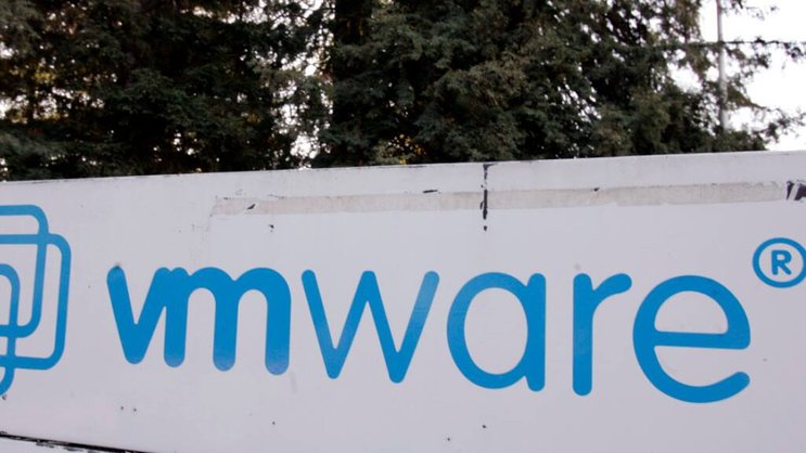 VMware occupe une position de leader dans les logiciels dits de "virtualisation de serveurs", qui permettent de diviser un serveur physique en plusieurs serveurs virtuels.provisional clearance. (AP Photo/Paul Sakuma, File)