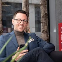La proposition d'augmentation de salaire de Patrick Mollet, copropriétaire de Great Place to Work, a été rejetée, de manière équitable.