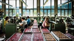 Chez Victorinox, l’ancienneté moyenne des employés est d’environ vingt-cinq ans. Une longévité qui semble aujourd’hui faire figure d’exception.