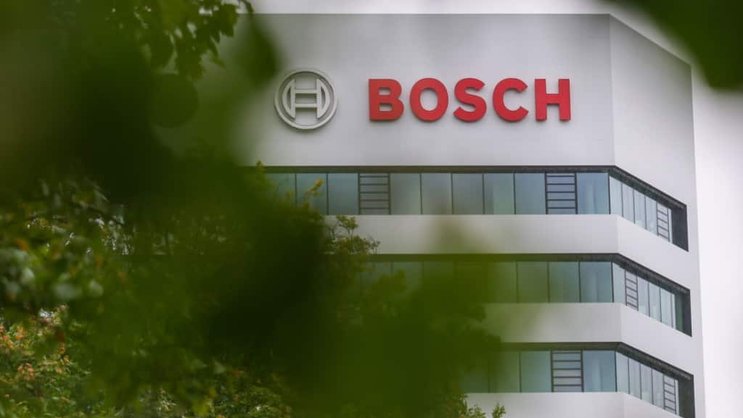 Bosch a annoncé 13'000 nouvelles suppressions d'emplois d'ici 2030. (archive)