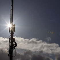 Après Sunrise, Swisscom a tiré la prise de son réseau mobile 3G. Salt a pour sa part confirmé vouloir le maintenir jusqu'à fin 2026 au moins (archives).