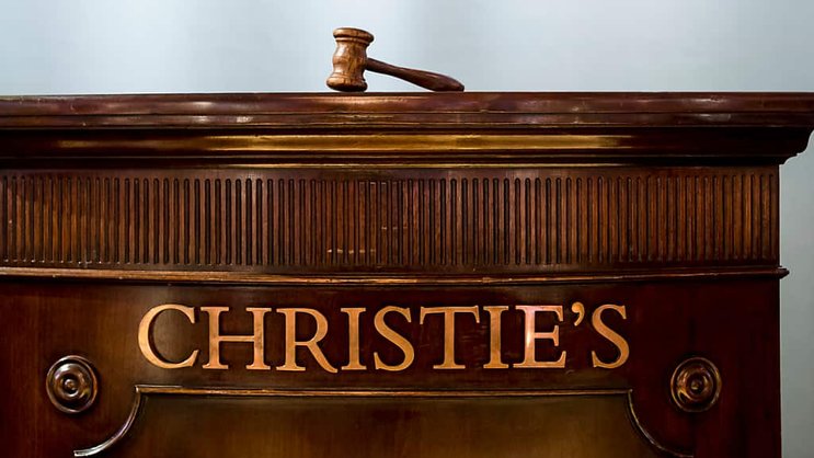 Christie's a annoncé des ventes de 2,1 milliards de dollars au premier semestre 2024, en baisse pour la deuxième année consécutive après le pic de 4,1 milliards de dollars atteint en 2022. (KEYSTONE/Jean-Christophe Bott)