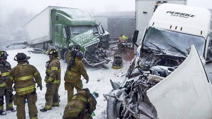 Les conditions météo extrêmes ont fait au moins 26 victimes aux Etats-Unis et quatre au Canada pendant le week-end de Noël, notamment en raison des routes verglacées.