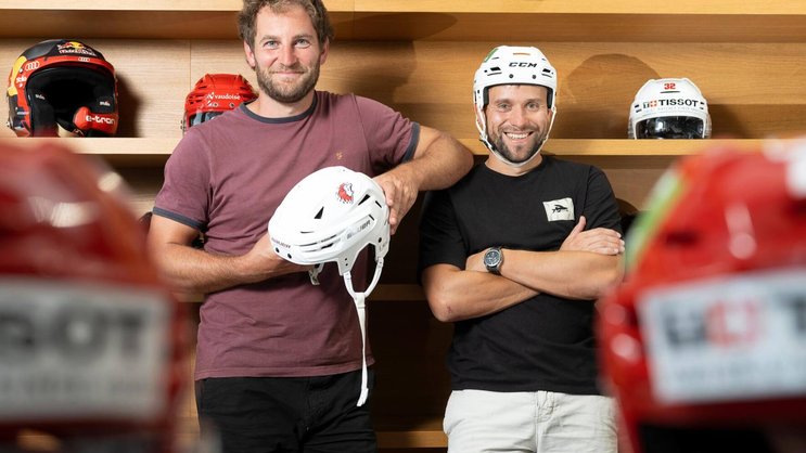 Tom Bertrand et Mathieu Falbriard (à g.), les cofondateurs de Bearmind. Ce dernier connaît bien le hockey pour avoir pratiqué ce sport durant 15 ans.