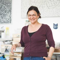 Adriana Cavallaro erpétue depuis Lausanne la tradition millénaire de la mosaïque.