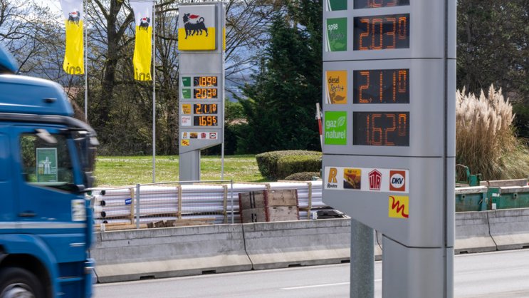 "Le ravitaillement de la Suisse en produits pétroliers est actuellement assuré", a confirmé à l'agence AWP un porte-parole de l'Office fédéral pour l'approvisionnement économique du pays (OFAE).