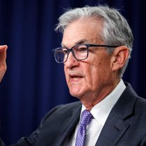 Le président américain Donald Trump fait pression sur le président de la Fed, Jerome Powell (image), pour pousser la banque centrale à abaisser plus fortement ses taux (archives).