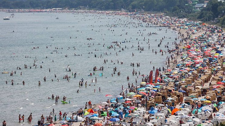 L'été en Suisse et séjours à l'étranger au printemps, propose l'ombudsman de la branche suisse des voyages (archives).