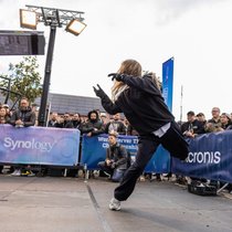 Le CloudFest a réuni 12 000 personnes à Europa-Park pour trois jours de séminaires consacrés à l’IT et à l’IA, avec un moment fun, le lancer de serveur.