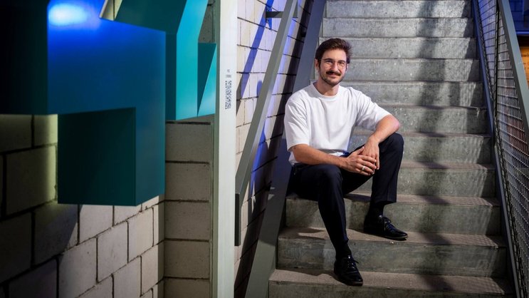 Lucas Nicollier, cofondateur de la société SyncAI, qui a lancé en mai Themis, une IA juridique.