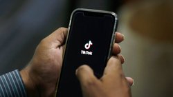 Selon la FRC, il suffit de quelques secondes sur TikTok où un autre réseau social pour être exposé à une promotion plus ou moins dissimulée (photo d'illustration).