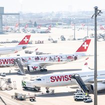 Swiss propose des incitations financières aux hôtesses et stewards pour une démission volontaire ou une pause temporaire. (archive)