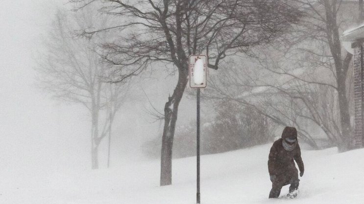 Le bilan humain de la tempête qui s'est abattue sur les Etats-Unis, comme ici à Buffalo, ces derniers jours est de 53 morts. Pourtant, ce dernier pourrait bien s'alourdir.