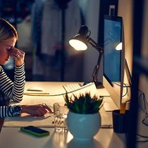 Les femmes sont plus sujettes à souffrir de la charge mentale, en raison des tâches à planifier à la maison.