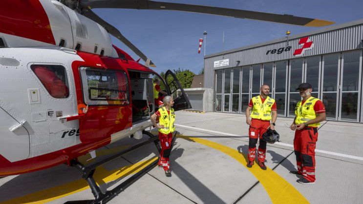 Le nouvel hélicoptère de la Rega est un appareil de type Airbus H145 D3. Il est destiné aux bases romandes de la Garde aérienne suisse de sauvetage, ici à Genève (Archives).