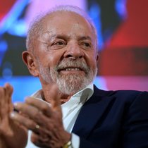 Le président brésilien Lula a baptisé l'avion mercredi avec du champagne. Il s'agit du premier modèle fabriqué sur place (archives).