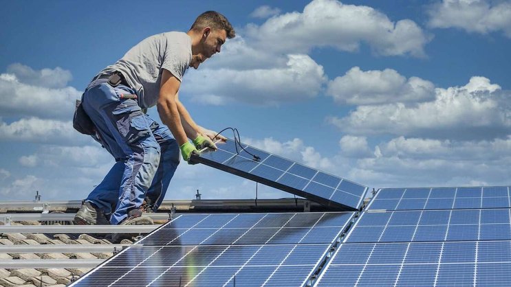 La start-up propose notamment de faciliter le processus de planification et d’appel d’offres de l’installation solaire.