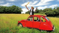Les défenseurs des voitures anciennes, comme cette Citroën 2CV, considèrent qu’elles font partie du patrimoine culturel.