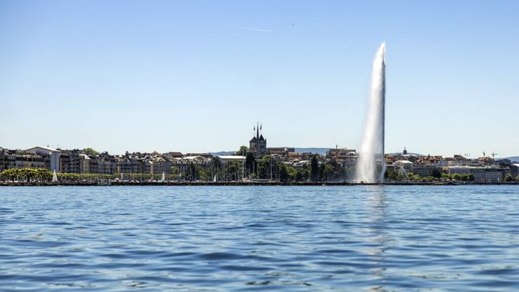 A cause des fortes chaleurs, la température du Lac Léman est de 26 degrés. soit 4 de plus que par rapport à la mi-juin. Une tendance similaire à celle des autres lacs du pays.