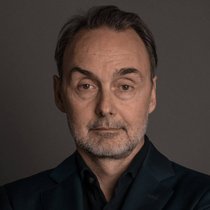 Chris Wolf est le CEO du LHC.