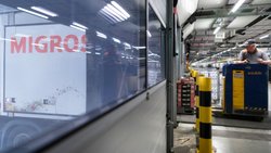 Le nouveau système logistique s'appuiera sur deux pôles: le site sud existant à Stabio, au Tessin, et un site nord à Münchenstein, dans la canton de Bâle-Campagne, appartenant à la coopérative Migros Bâle (archives).