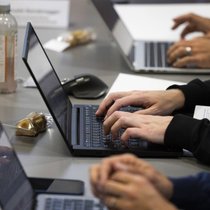 Le nombre d'arnaques à l'investissement en ligne est en hausse en Suisse (illustration).