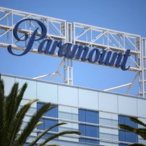 Paramount Skydance avait été le premier à manifester son intérêt pour Warner Bros Discovery et a soumis au moins cinq offres, avant celle de lundi, mais le conseil de WBD lui a préféré Netflix, qui a également coiffé au poteau le câblo-opérateur Comcast.