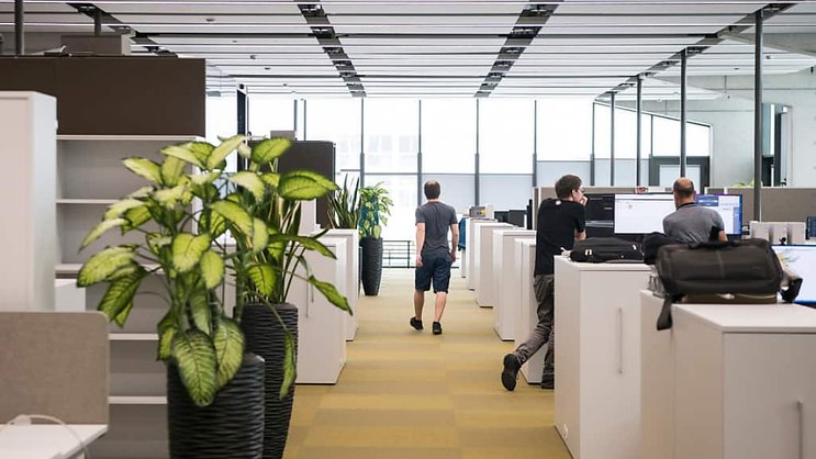 Plus de 60 entreprises ont participé à cette expérience qui a permis à près de 3000 salariés de travailler un jour de moins par semaine tout en conservant le même salaire (cliché symbolique/Keystone archives).