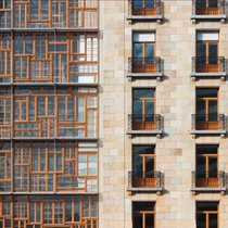 Dans le bâtiment, c’est un nouveau tournant qui est escompté en Suisse, celui du réemploi. Plutôt que d’être détruit, l’élément de construction est réutilisé dans sa forme d’origine ou adapté pour sa nouvelle fonction.