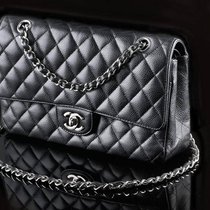 Le sac 11.12, une réinterprétation de l'iconique 2.55